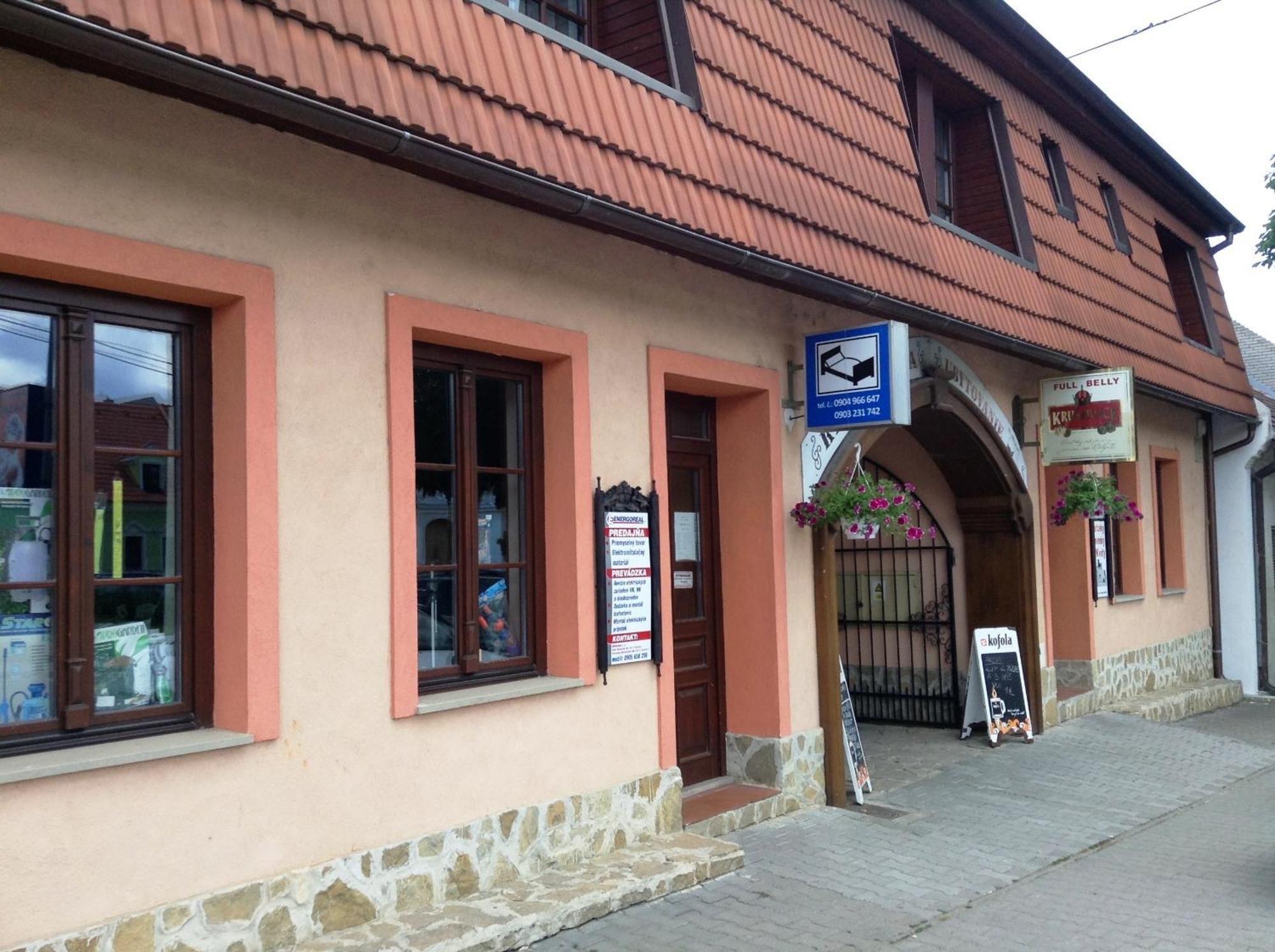 Ubytovanie Anka Sucanska Čachtice Exteriör bild